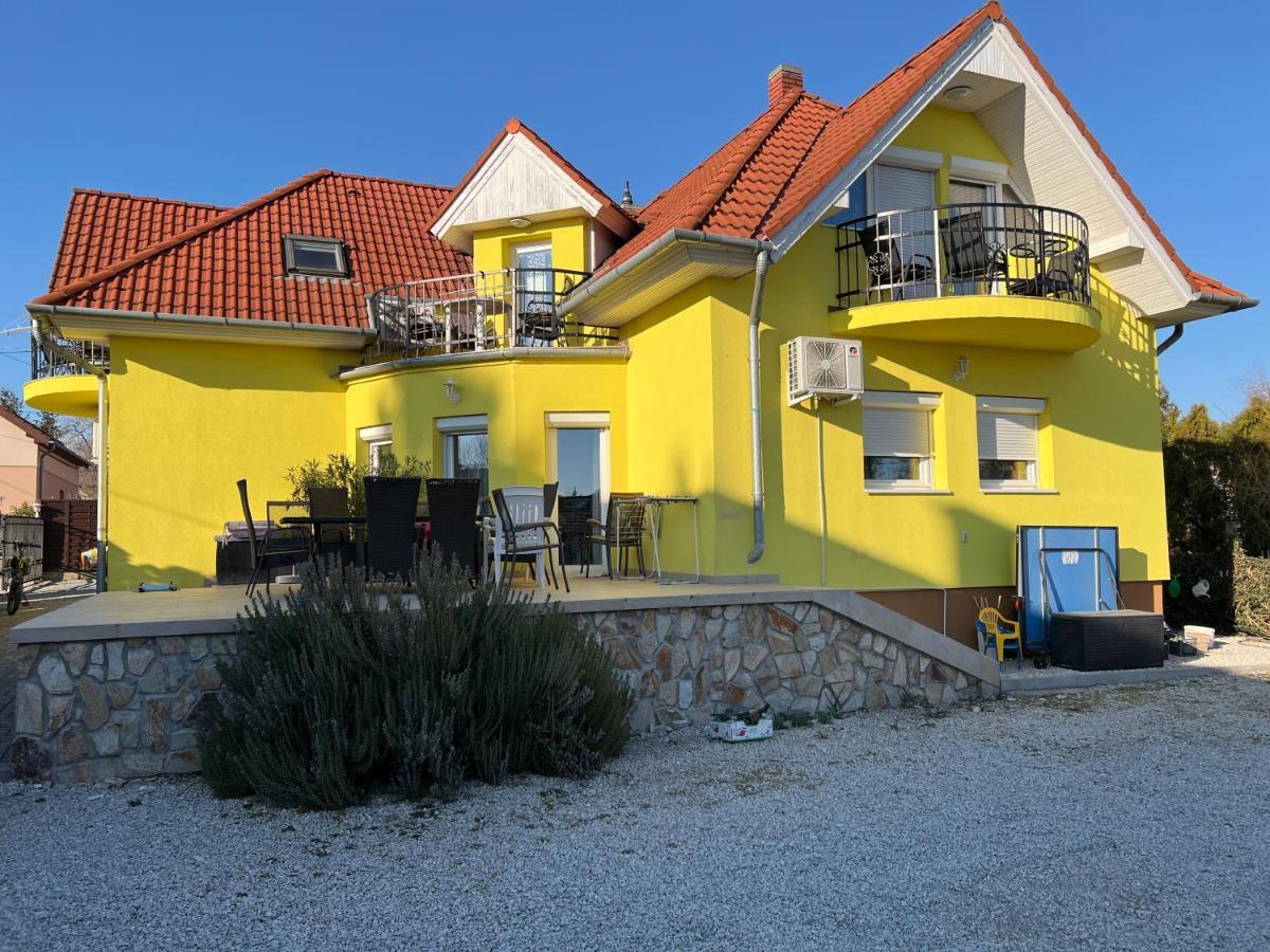 Csikos Apartman Денешдиаш Экстерьер фото