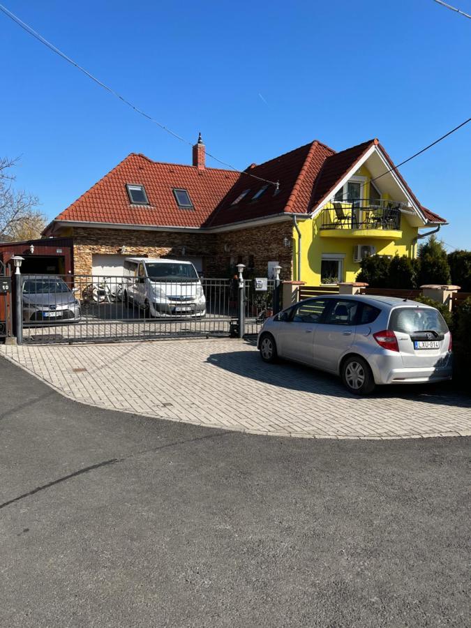 Csikos Apartman Денешдиаш Экстерьер фото