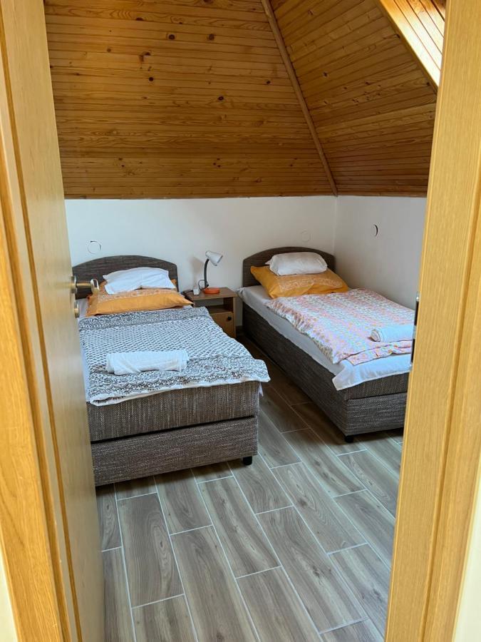 Csikos Apartman Денешдиаш Экстерьер фото