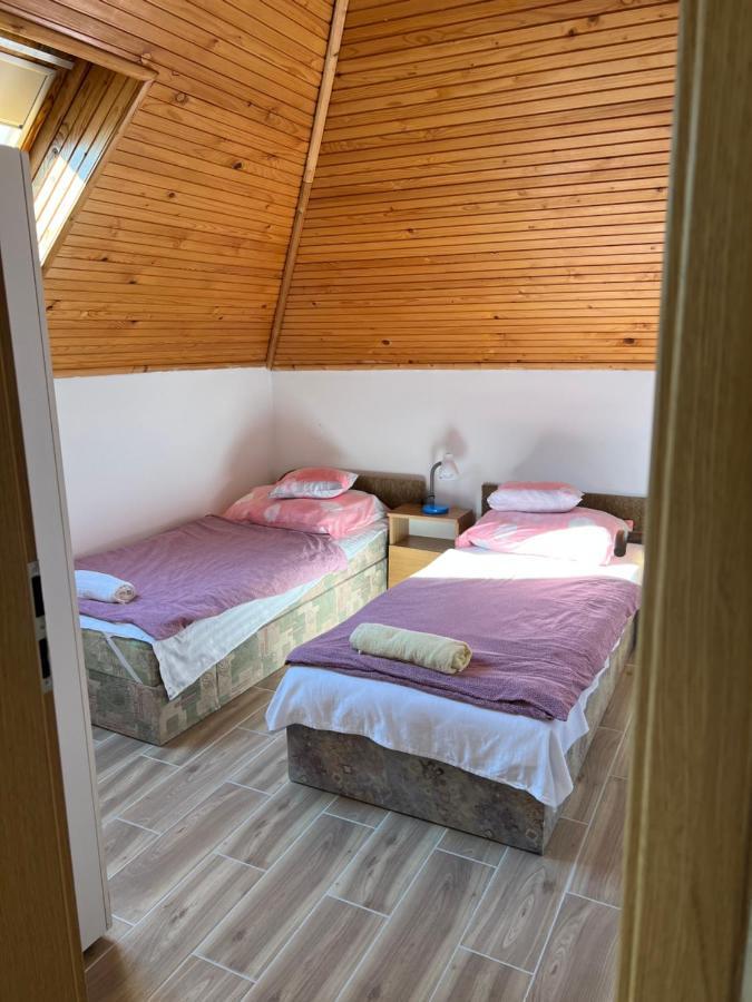 Csikos Apartman Денешдиаш Экстерьер фото