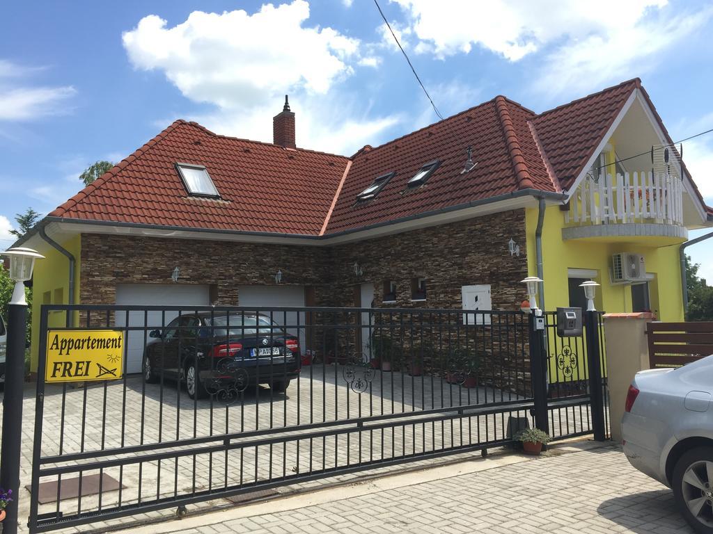 Csikos Apartman Денешдиаш Экстерьер фото