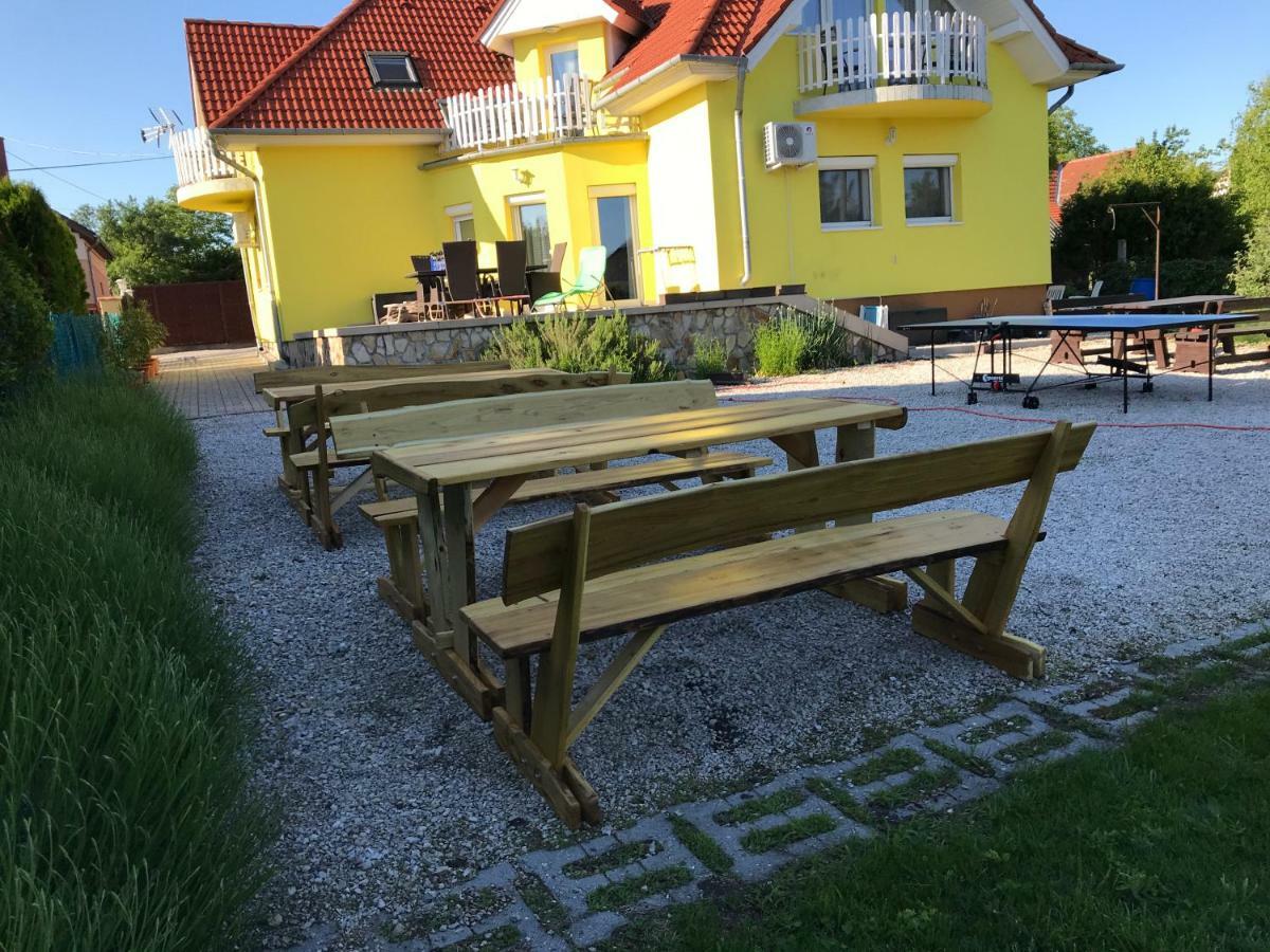 Csikos Apartman Денешдиаш Экстерьер фото